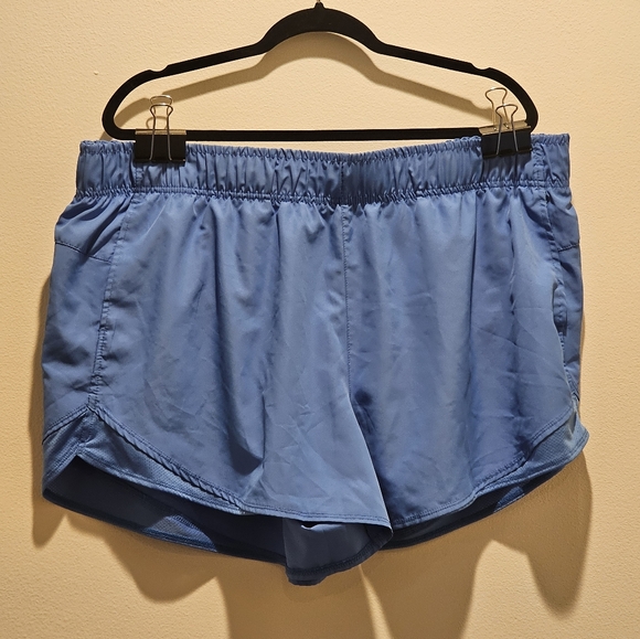 BUNDLE 9 women's plus size 3X / 22 shorts, leggings and jeans - Picture 3 of 9